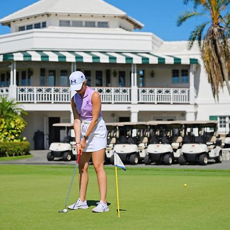 Hotel The Regent Grand Grace Bay Exterior foto